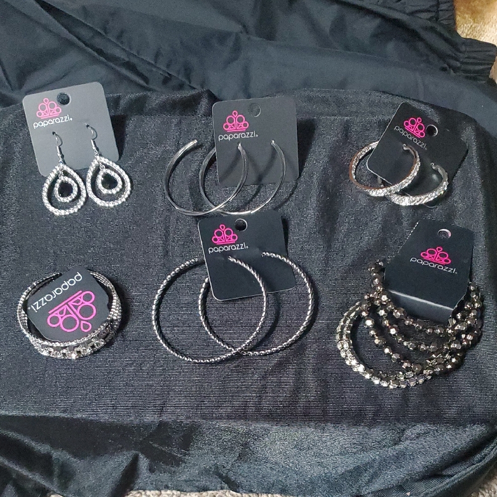 Paparazzi Elegant Silver and Black Earring And Bracelets Collection